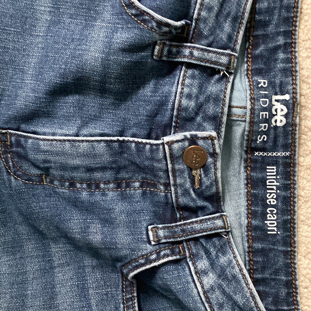 Lee Rider Jean Capris - Picture 2 of 3